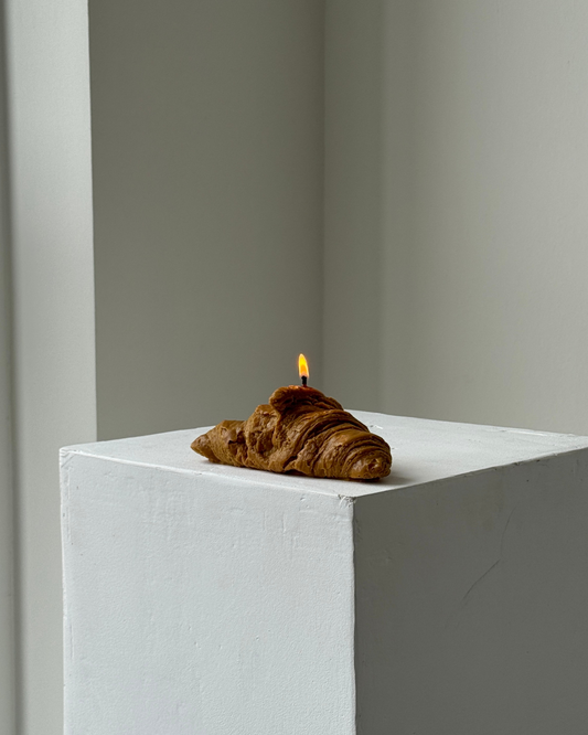 Bougie parfumée croissant au beurre.