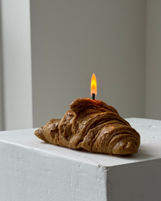 Bougie parfumée croissant au beurre.
