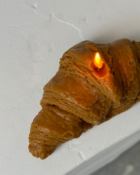 Bougie parfumée croissant au beurre.