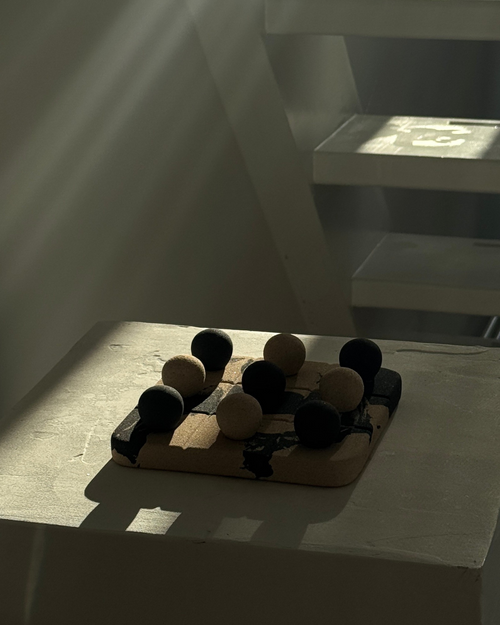 Jeu de tic-tac-toe en résine.