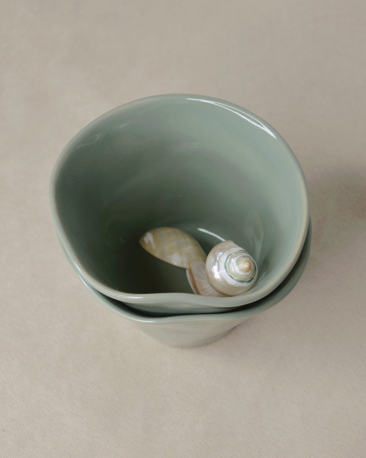 Tasse tulipe turquoise pâle.
