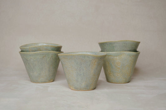 Tasse tulipe vert thé.