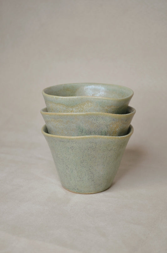 Tasse tulipe vert thé.