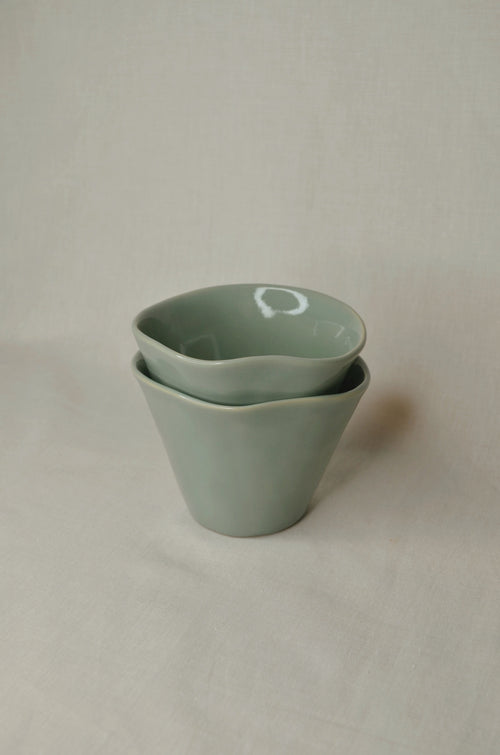 Tasse tulipe turquoise pâle.