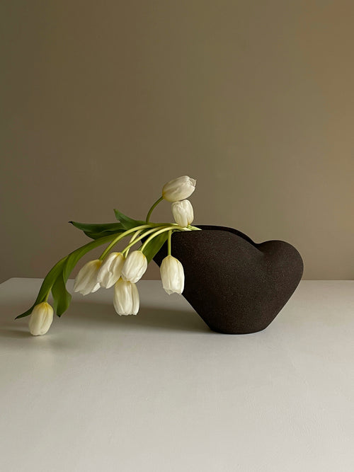 Vase nautile noir.