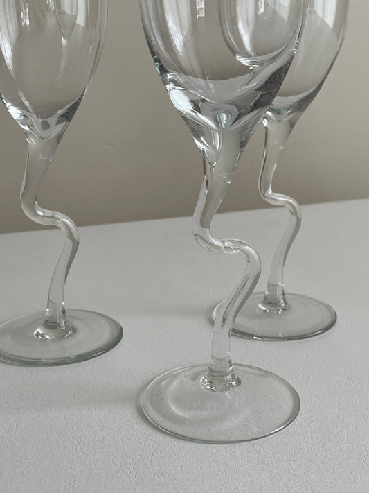 Verres ondulés champagne.