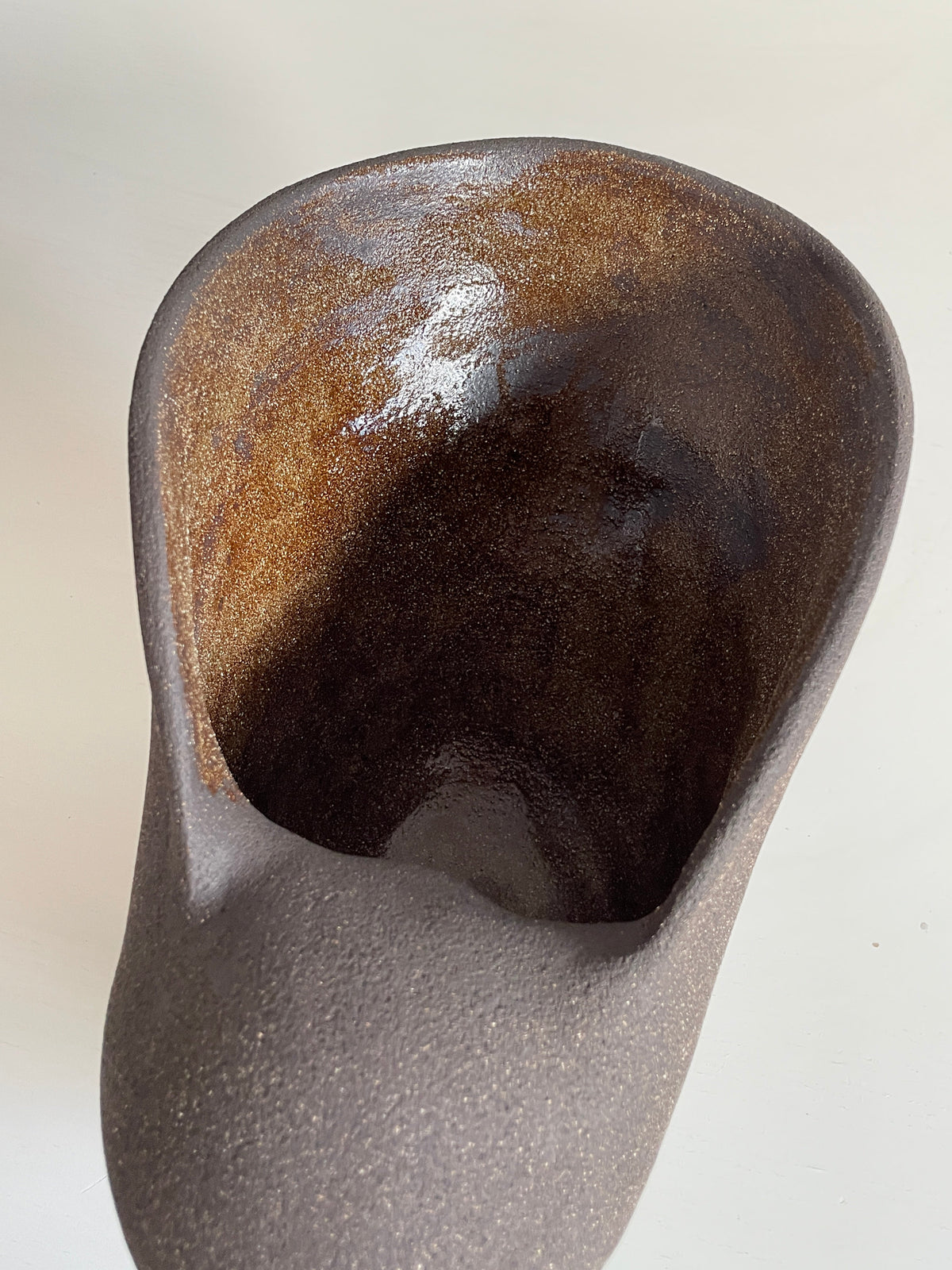 Vase nautile noir.