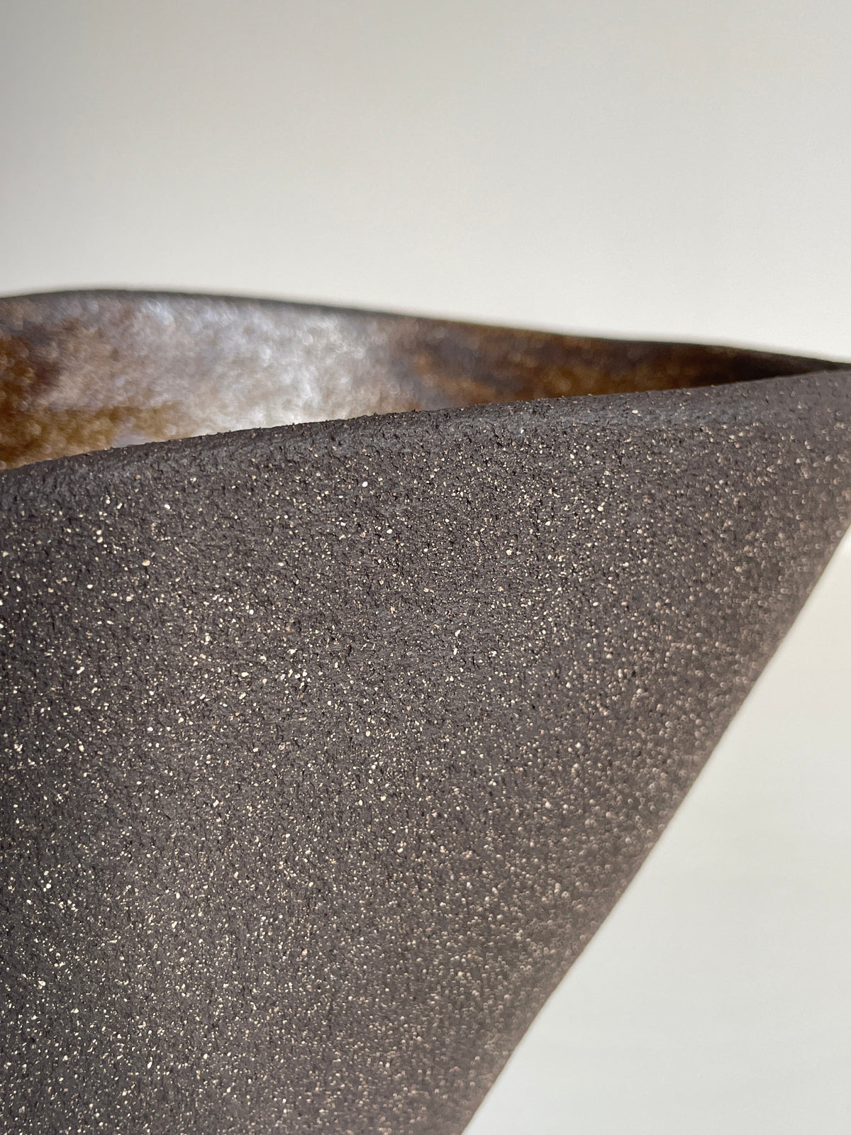 Vase nautile noir.