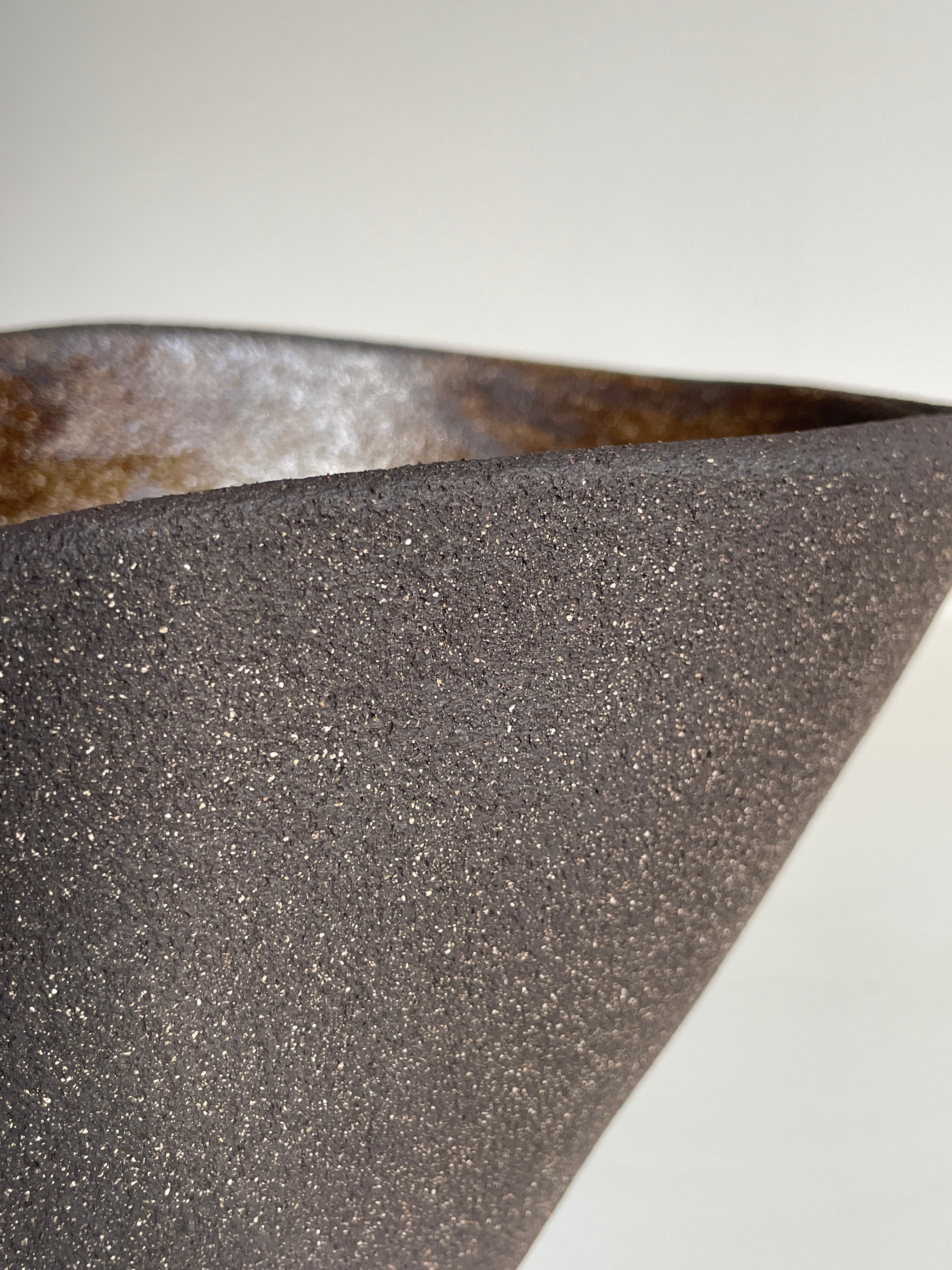 Vase nautile noir.